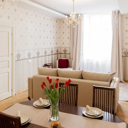 Apartment On Virmenska, One Bedroom إلفيف المظهر الخارجي الصورة