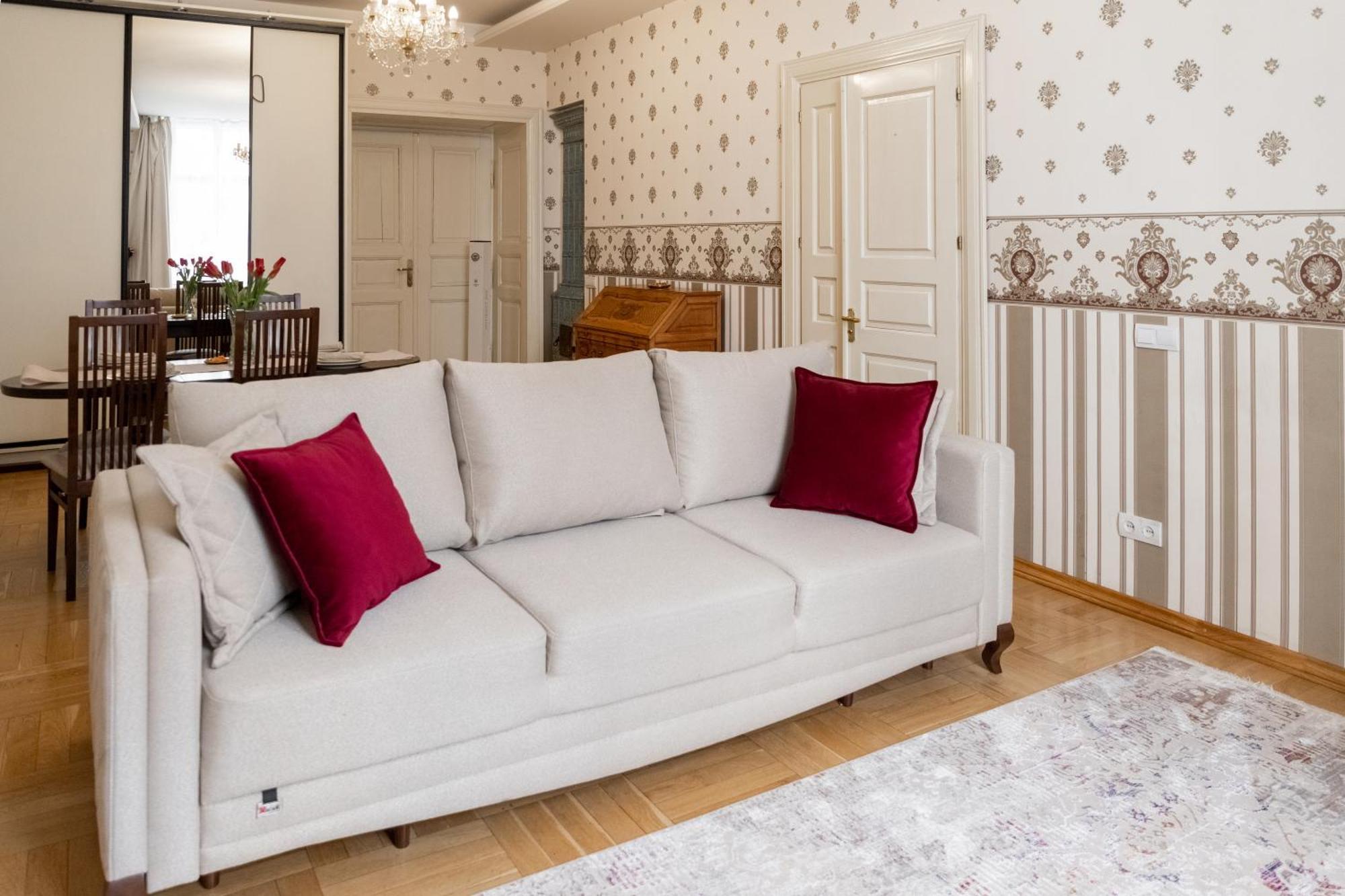 On Virmenska, One Bedroom Apartment Lviv